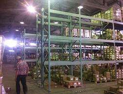 Компания "Сибирь-Зитар", паллетные фронтальные стеллажи на зацепах